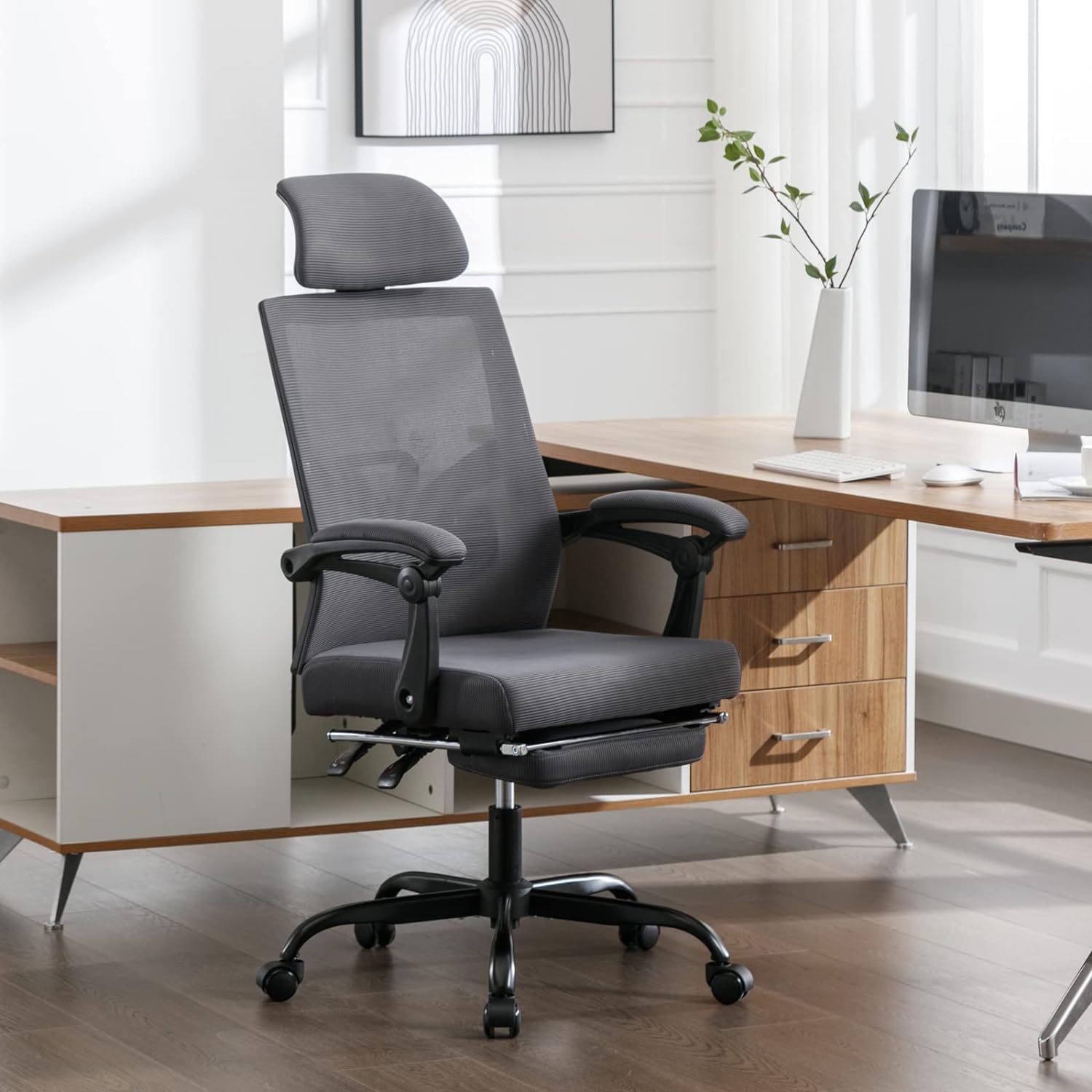 Office Chair with Footrest